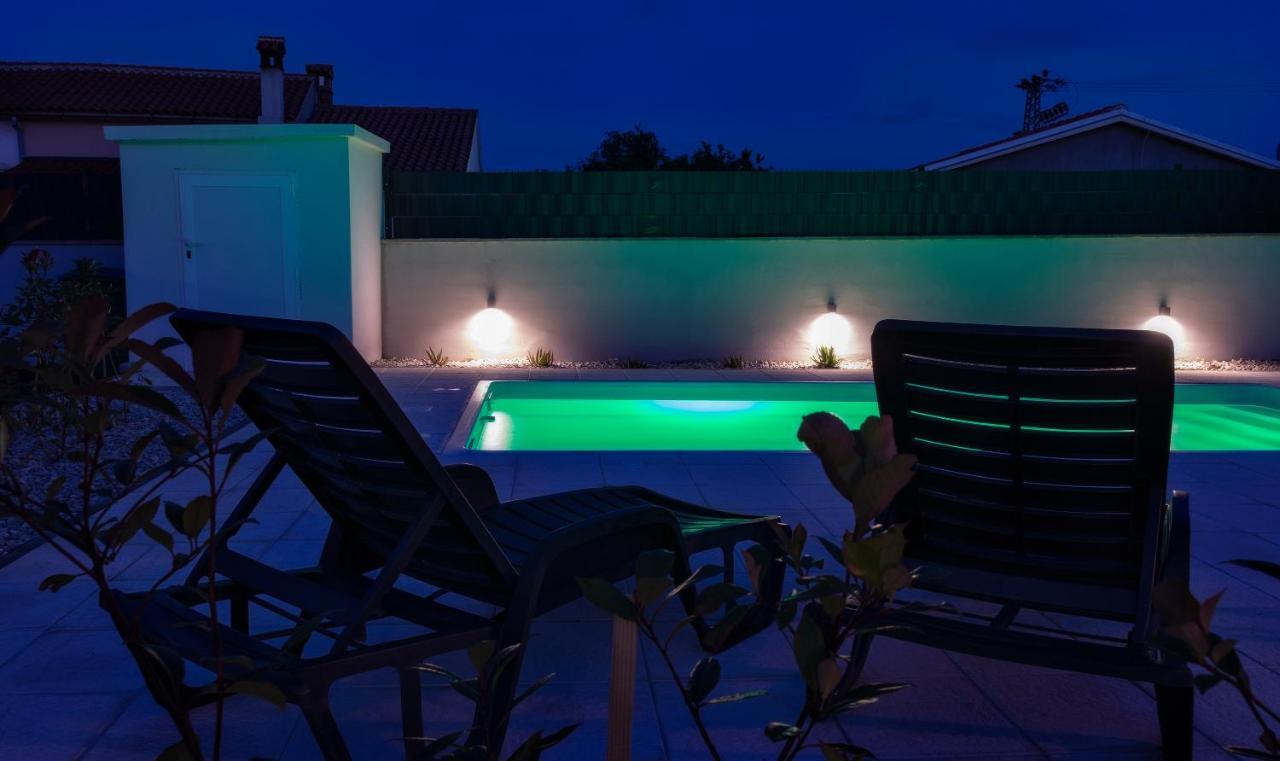 Holiday Home Volta Rakalj Esterno foto